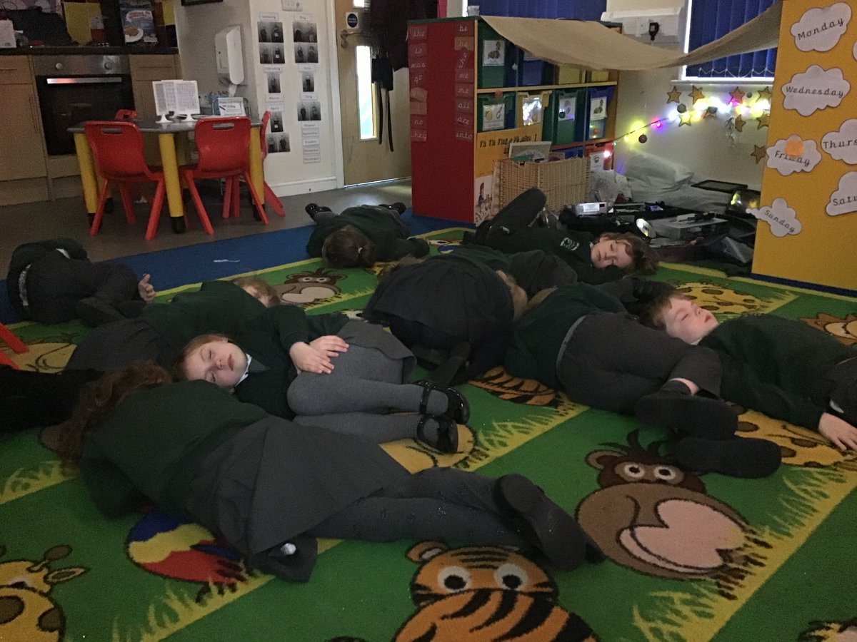 Thomas_BarnesPS's tweet photo. It’s peace out time in class 1 🧘‍♂️ 

The children are enjoying taking part in yoga and mindfulness activities whilst reflecting on their week of learning at school. https://t.co/sC7FCgZdg4