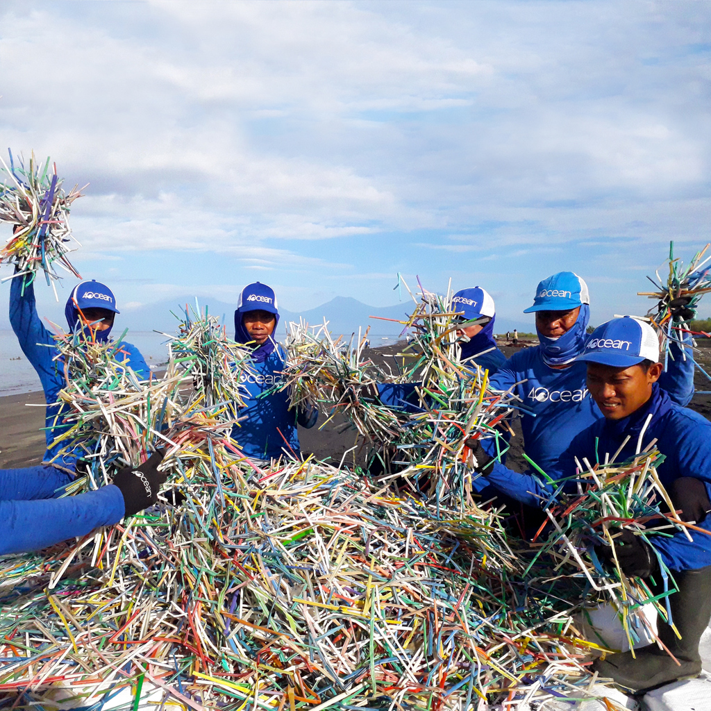 Skip the Straw Day! 🚫🥤

The question always seems to get asked if skipping the straw can make a difference, so we asked the 4ocean Bali Cleanup Crew their thoughts. These pictures are what they sent back.