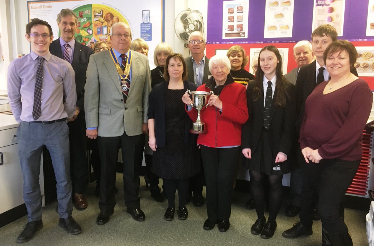 CongletonHS's tweet image. We were delighted to welcome @congletonrotary today to present a trophy in memory of colleague &amp;amp; organiser of the Local Rotary #YoungChefCompetition, Eric Capper, to Daisy M &amp;amp; Daniel A as the 2019 &amp;amp; 2020 Local Winners. Eric's wife, Joy, and daughter, Jane, made the presentation