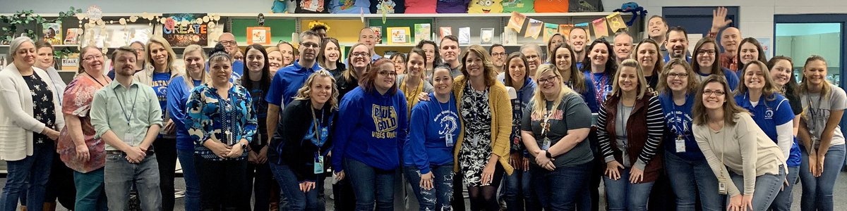 Celebrating so much Marley Pride today! #aacpstoyfinalist #rockstarhopeturner #blueandgold #aacpsawesome <a href="/MarleyMSAACPS/">Marley Middle School</a> <a href="/AACountySchools/">AACPS</a>