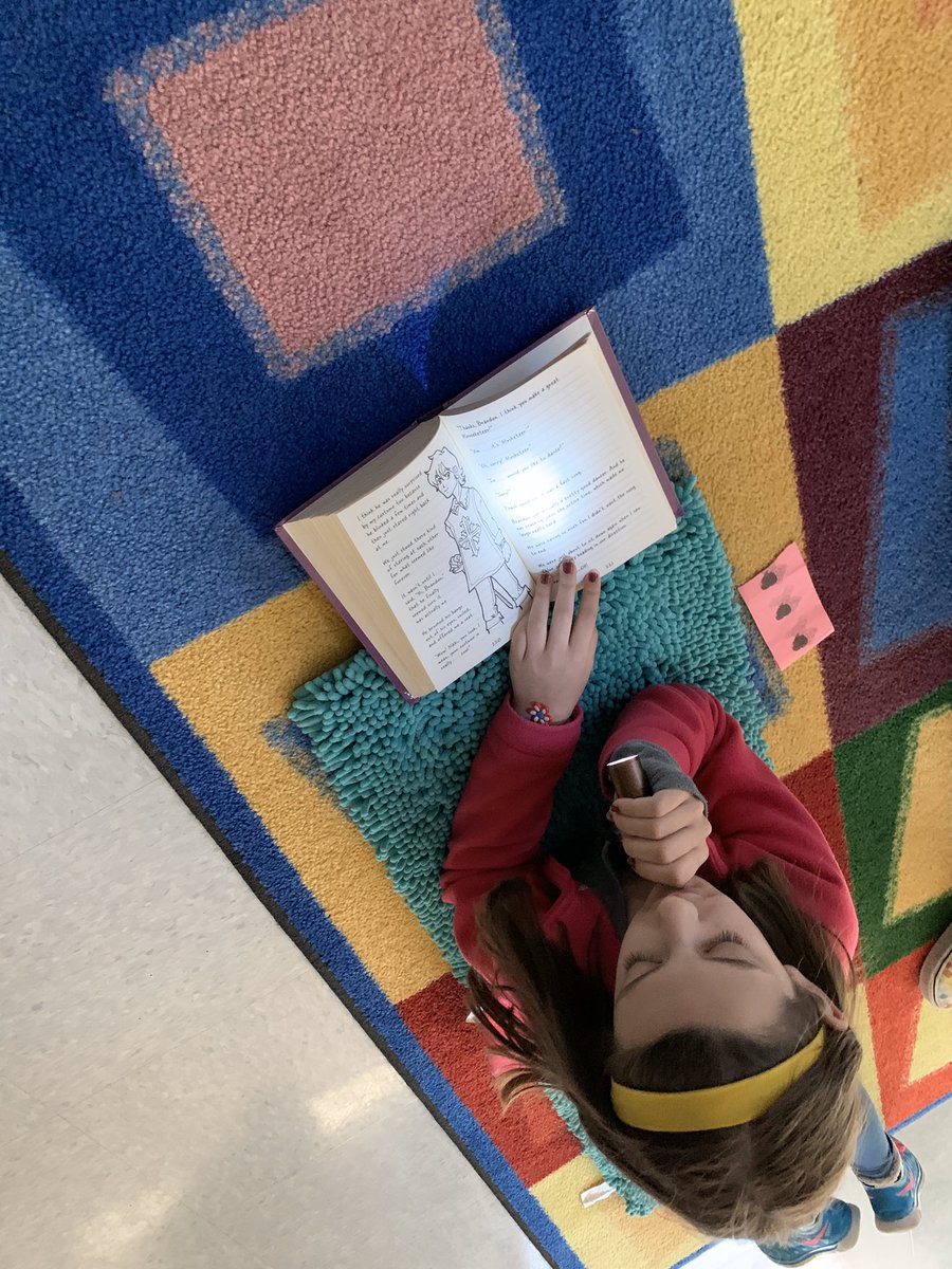 KrinaBPatel's tweet photo. My kids love Flashlight Friday! 🔦 #studentengagement #literacy #rbmstem #rbmtribe https://t.co/dI4zZJcviI