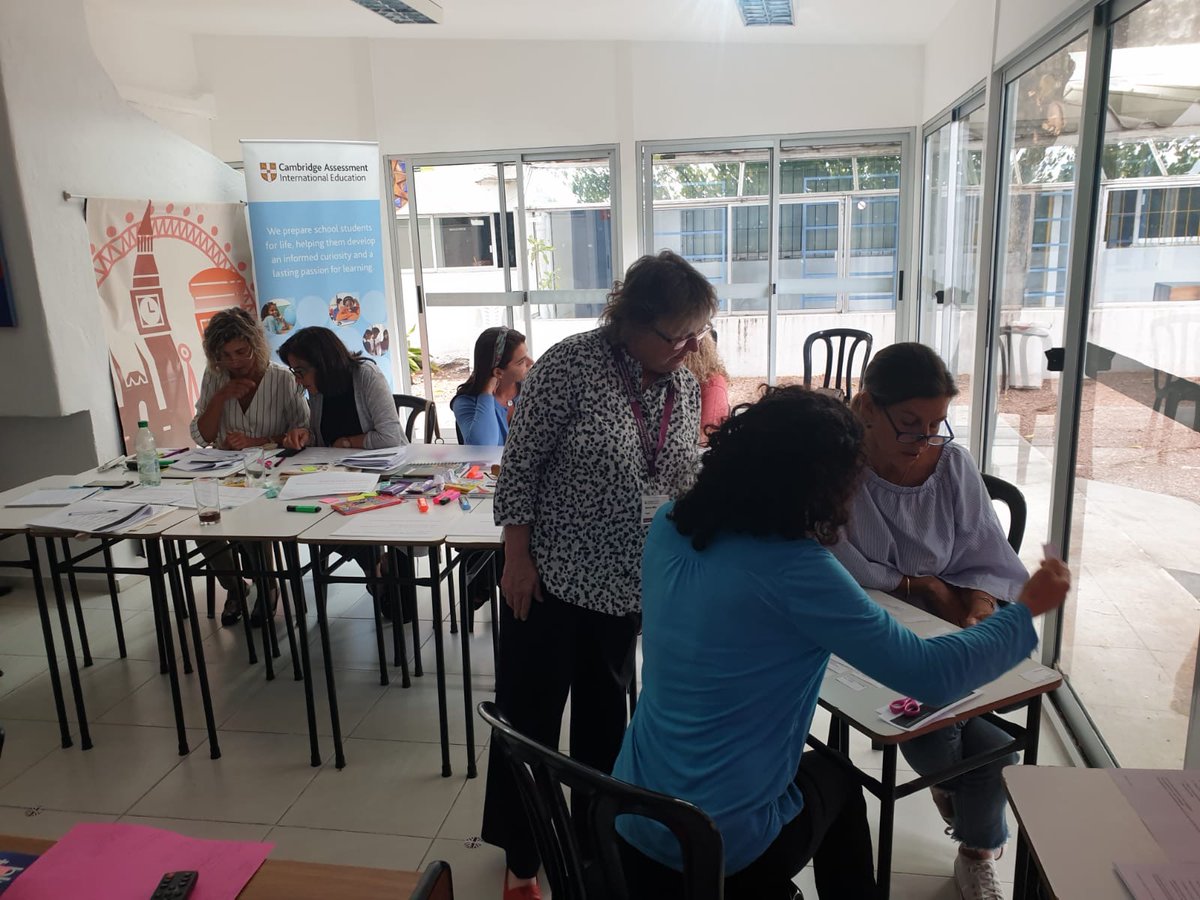 DickensUruguay's tweet photo. Enrichment course para docentes de #ColegiosBilingües que trabajan con los programas de @CambridgeInt, a cargo de Barbara Miller.
#EducaciónBilingüe
#CambridgeProgrammes
#CambridgeAssociate
#DickensTeDaMás https://t.co/vNTDpbBgfR