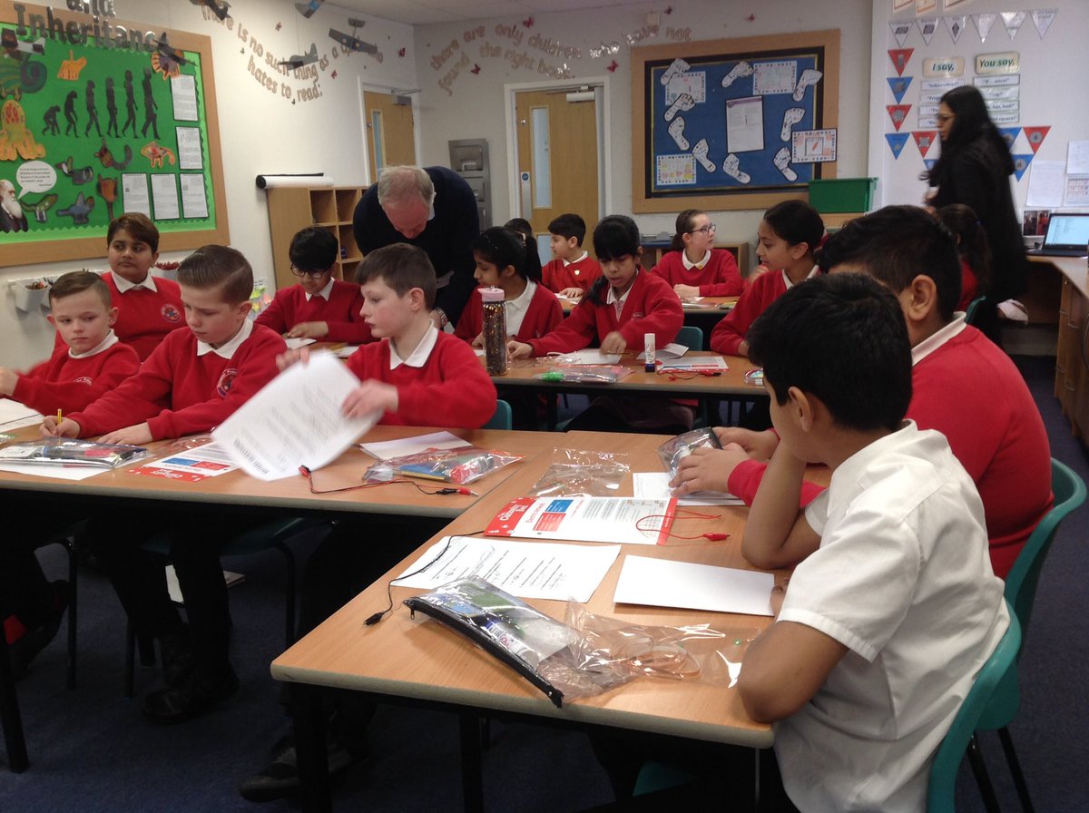Abingdon Primary (@abingdonpri) on Twitter photo Year 6 have had a fantastic experience creating and learning all about batteries! <a href="/FaradayInst/">Faraday Institution</a> #buzzing Year 6 have had a fantastic experience creating and learning all about batteries! <a href="/FaradayInst/">Faraday Institution</a> #buzzing