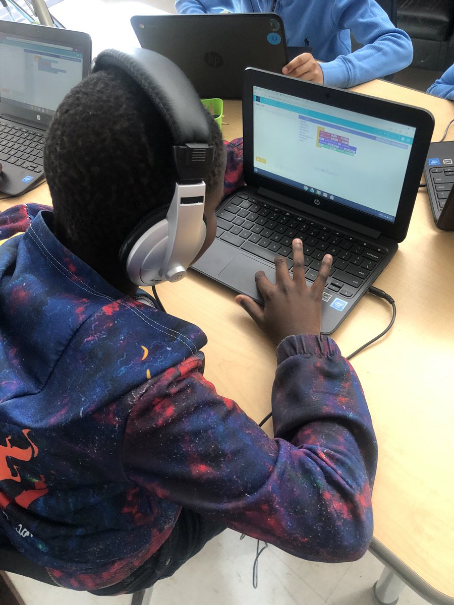 Rori Crossman tweet media