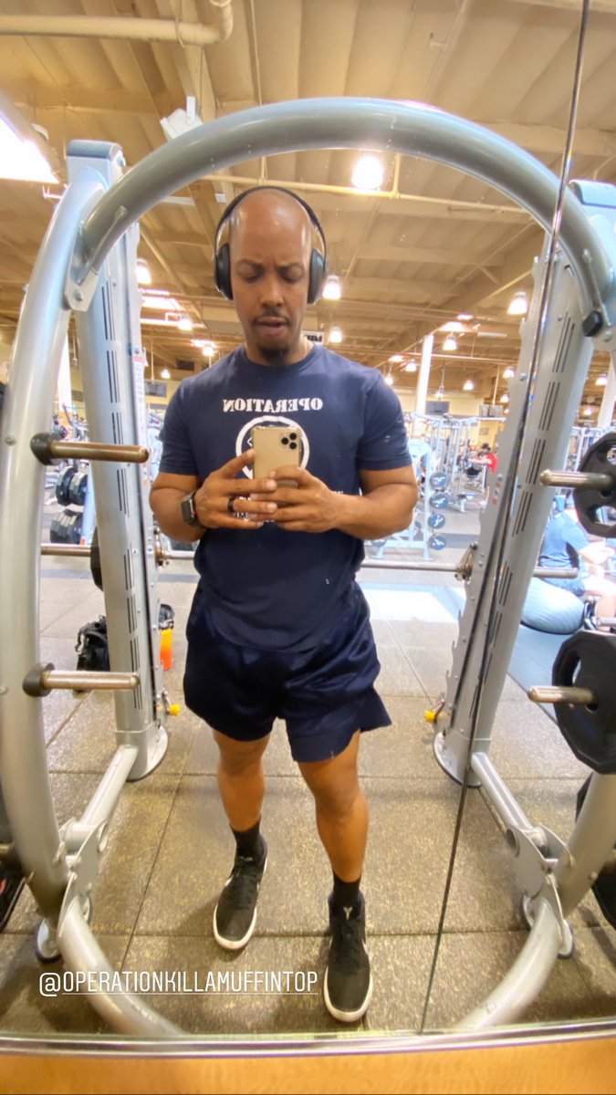 Iamdjjflex's tweet photo. Big Back Training Session yesterday! #operationkillamuffintop https://t.co/Ag3VsX6kxW