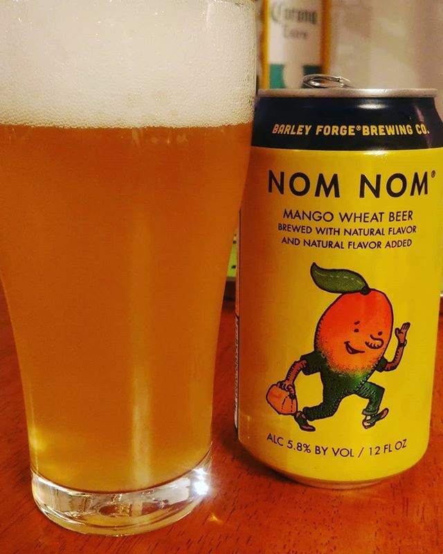 beeressayist's tweet photo. マンゴーウィートビアーをゴクゴクと。この脱力系なイラストかなり好み。
#ビール #beer #barleyforge #nomnom https://t.co/QcrAafRPcP https://t.co/KpjiAoGCyM