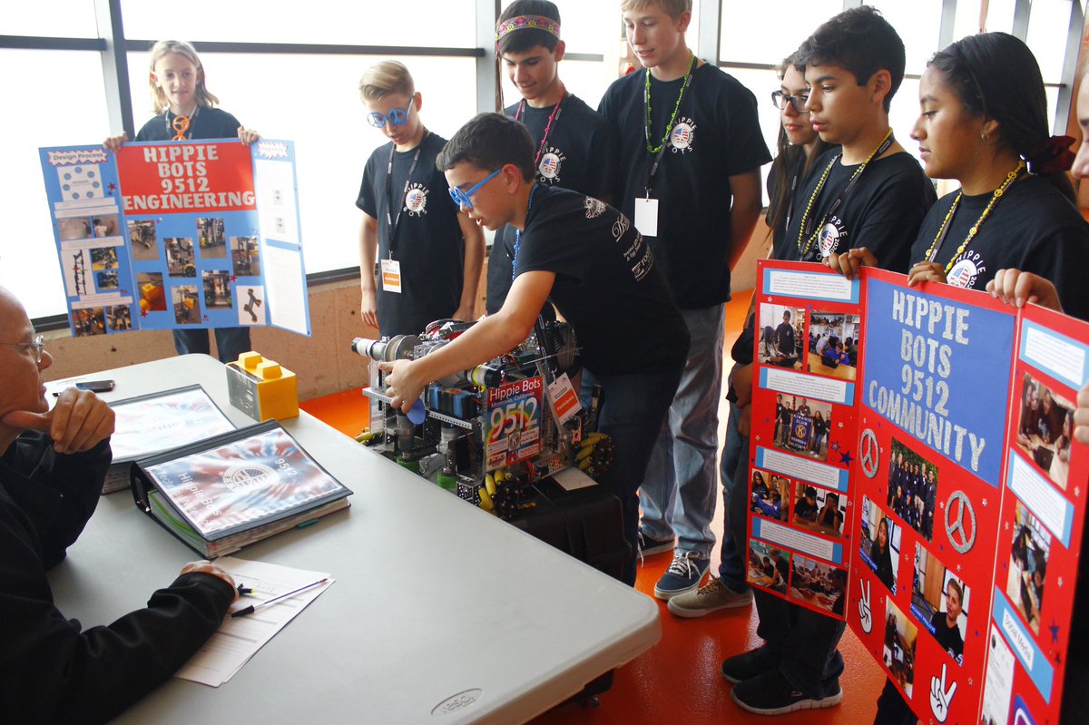 UVic_FCTE's tweet photo. The teams are about to present the robots to the judges. #FTCUVic #FTCSpain https://t.co/baT73itVy8
