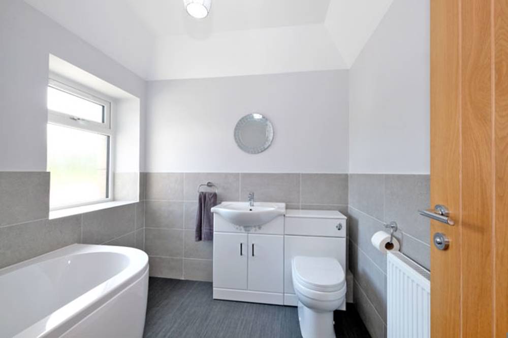 ASPC_UK's tweet photo. Dating back to 1895, this week’s #MostViewedProperty is the well maintained four-bedroom home with many desirable features including open plan living, high corniced ceilings and a master bedroom with en suite: https://t.co/s37g5dRSPG https://t.co/05L05QW4yi