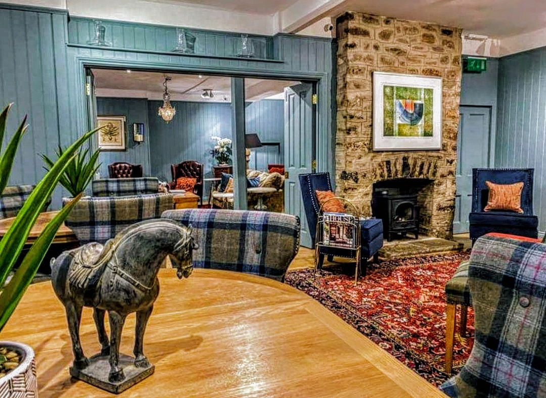 HuntshamCourt's tweet photo. Did you know, we have a very stylish sister company? She's known as The @TheGingerPeanut...Designed with comfort and style in mind, our townhouse with five en-suite bedrooms is perfect place to relax #town #house #luxury #relaxation #style #devon #holiday #HireMe #loveit https://t.co/zFTCxRcUZy