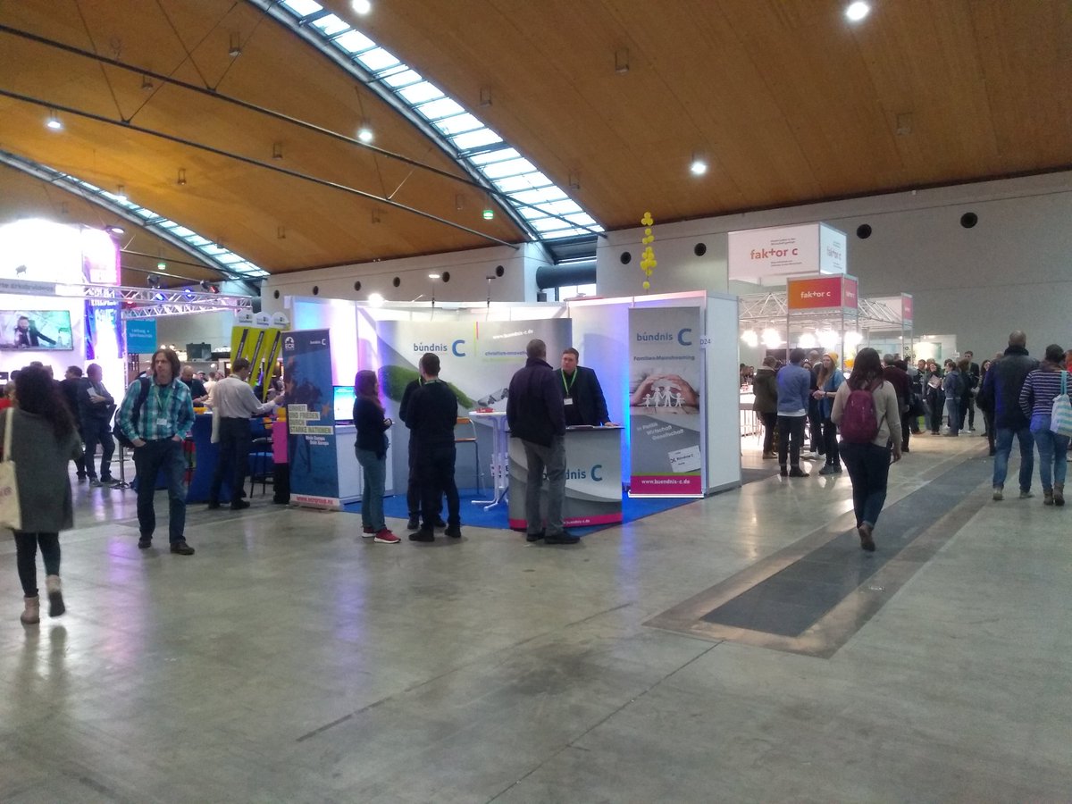 buendnisc's tweet image. Schon Halbzeit beim Leitungskongress in Karlsruhe mit über 10 Tausend Teilnehmern. #LK20 @willowcreek_de