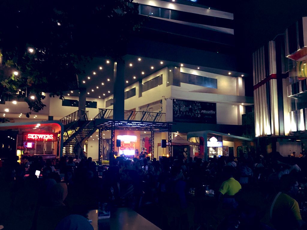 Iring_Laaw's tweet photo. Let’s morning the night ☺️
chillin’ with @AdventurerBartz #alphaQ
#squadgoals #alterfriends #altercdo https://t.co/uTMC7oZuKw