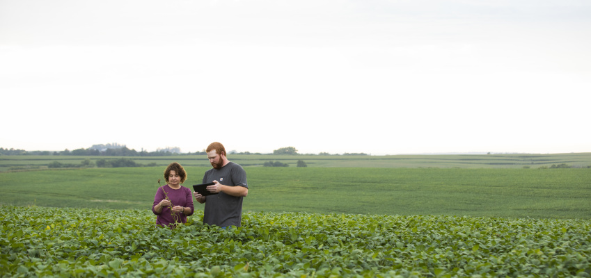 Ayrstone's tweet photo. Rural Broadband and how the lack of a strong connection effects farmers - Andy Faven, Pennsylvania farmer & John Fulton @fultojp, @OhioState, interviewed in this @UnitedSoy Beyond the Bean podcast https://t.co/Q6cxVhUXf1
#ruralbroadband #agtech #precisionag #farmconnectivity https://t.co/fcnRPwJH6K
