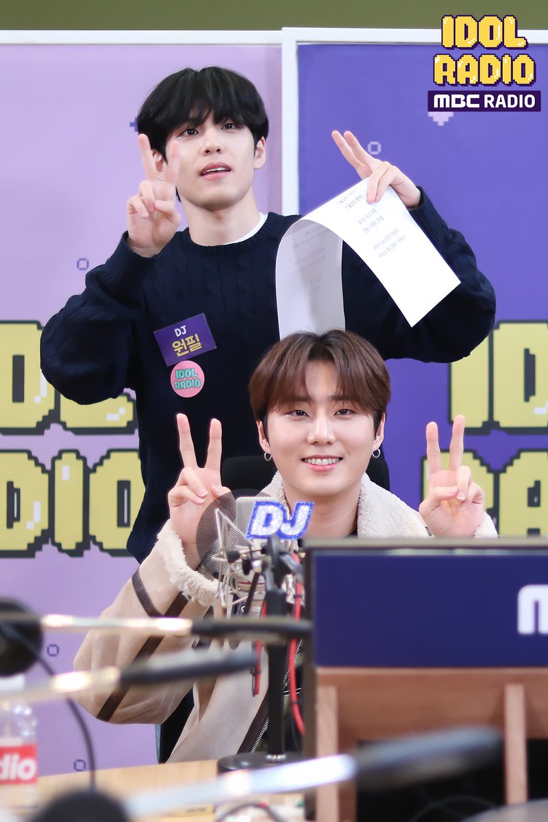 youngfeelpics's tweet photo. 200225 Young K & Wonpil as MC on Idol Radio (1)
Β© idolradiokorea
β #μμΌμ΄ #μν #μν #YoungK #Wonpil #youngfeel #youngpil #yfpics https://t.co/1usAkhYDBi