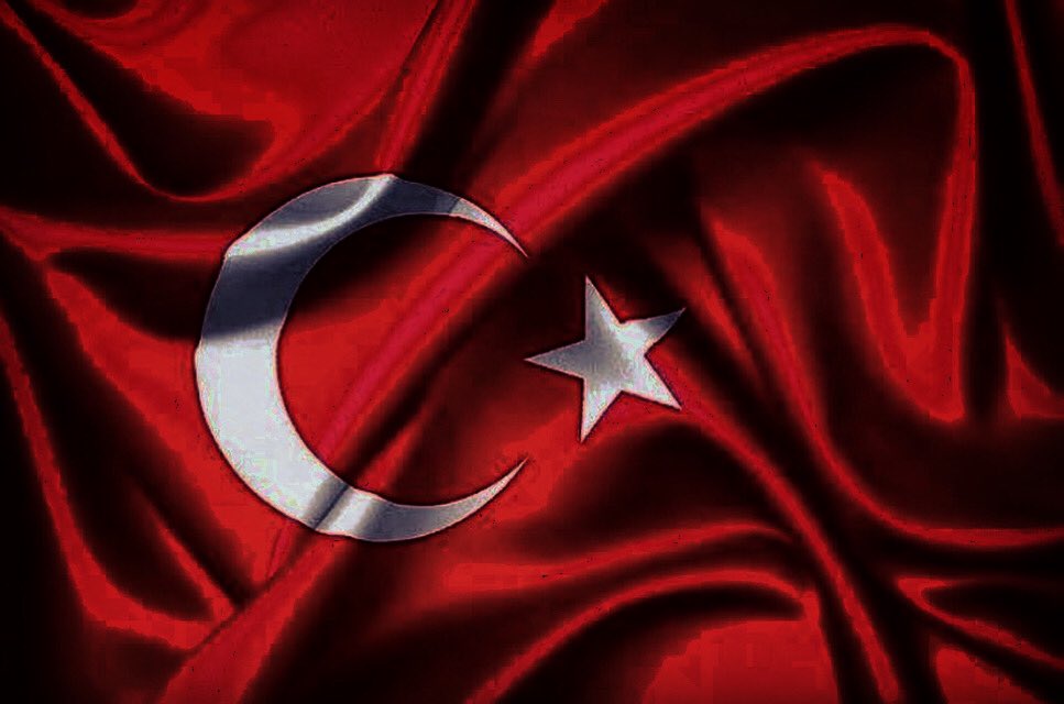 Tüm Türk Milletinin başı sağolsun 
Bayrak inmez
Ezan dinmez 
Şehit ölmez 
#kahrolsuriye #kahrolsunesad #kahrolsunputin #yansınidlib