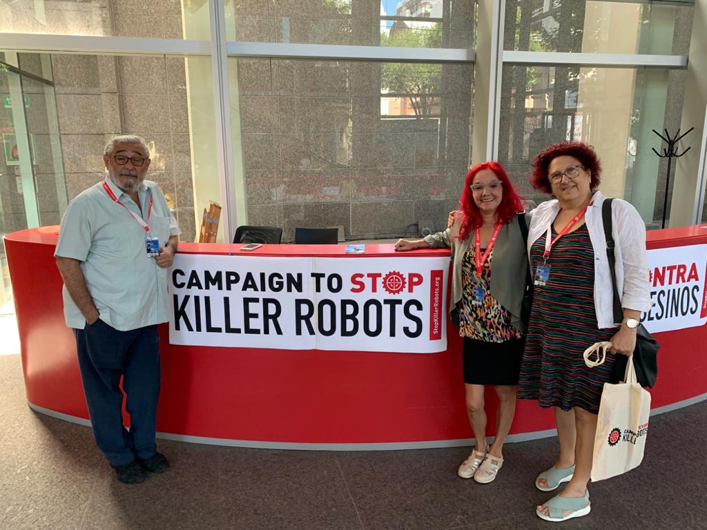pazciudadania's tweet photo. #ILAPyC participa en #BuenosAires con la querida @ticafont de @CentreDelas  @IntlPeaceBureau 
 en las jornadas #RobotsAsesinosBA #KillerRobotsBA  alertando la locura de la Guerra al límite que también cuestiona @elonmusk.
 #InteligenciaArtificial para la #PAZ 
@PatriMonicPerez https://t.co/kb3Wdddvep