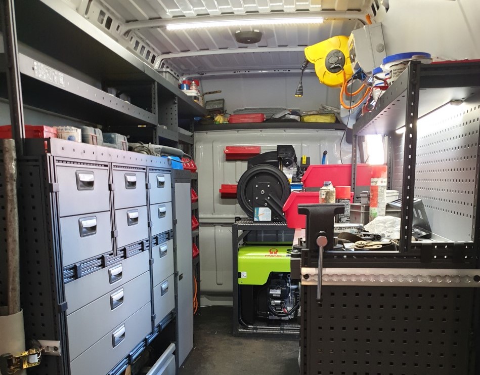 Haladjian's tweet photo. Pour encore plus de proximité et de réactivité, nous avons investi dans une flotte de camions d'intervention pour vous proposer tout type de prestations (diagnostic, maintenance, réparation...) 🚐👷‍♂️

📞N'hésitez pas à nous contacter pour toute intervention
https://t.co/TML84GoJVw https://t.co/shRBFjLeFz