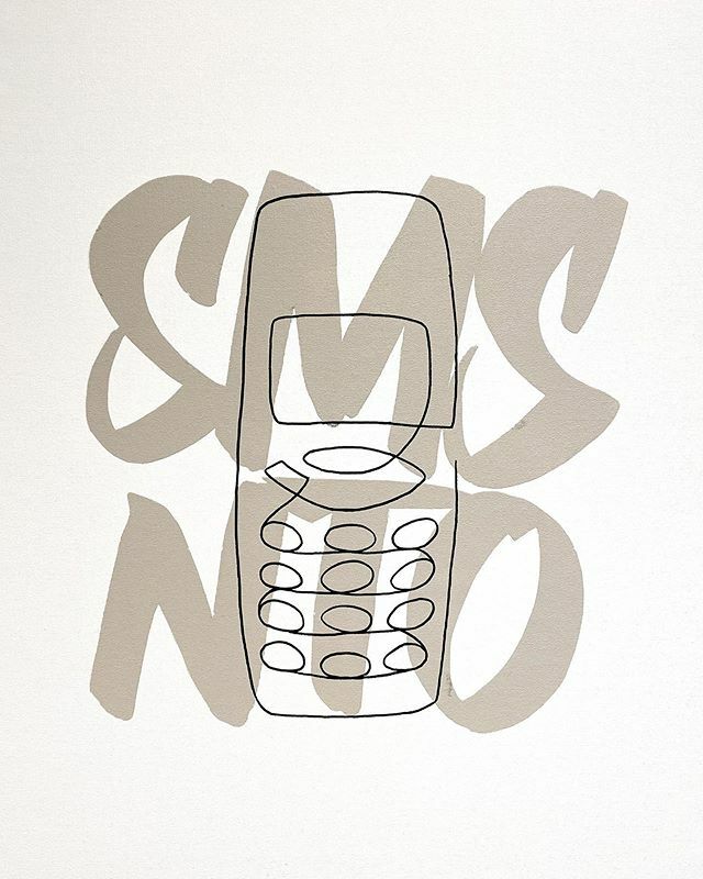 HOY CELEBRAMOS LOS 90 🥂
A las 18h en <a href="/appaartgallery/">APPA art gallery</a> los artistas urbanos <a href="/fert/">fert</a>.one @murfinart y <a href="/dase/">Daniel S.</a>.es presentamos “Costumbrismo milenial”, la expo de arte contemporáneo que te transporta a los 90.
Comisariada por <a href="/chusbelinchon/">Chus Belinchon Bujes</a> y amenizada por <a href="/b/">b</a>… instagram.com/p/B9HNcrZKmw1/