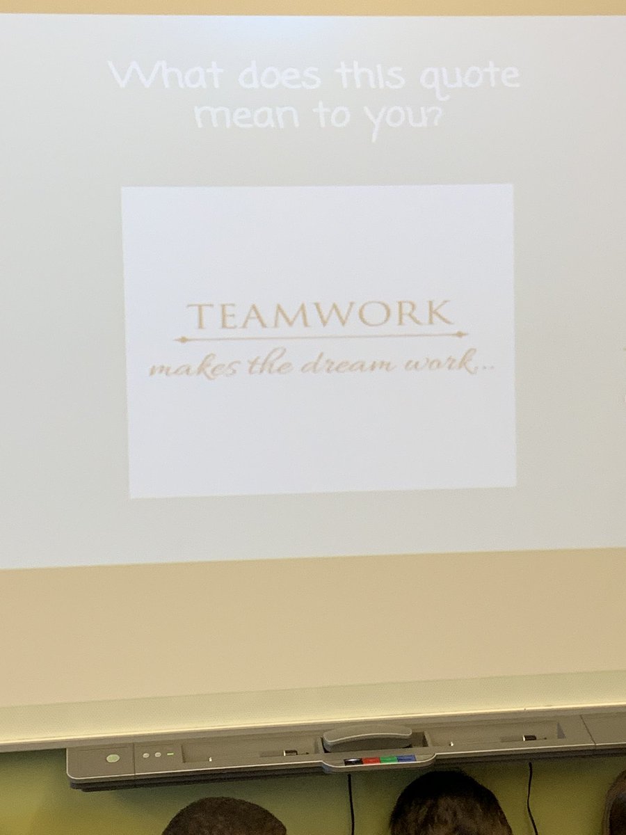 amandakpac's tweet photo. After Wednesday’s Climate meeting I was feeling inspired to use the Minute to Win It game to build our classroom community. Students reflected after the activity and discussed what helped them to be successful and challenges they faced. #FunFriday #teamwork 😄 @GHillsGators https://t.co/pu4xbVjgPx