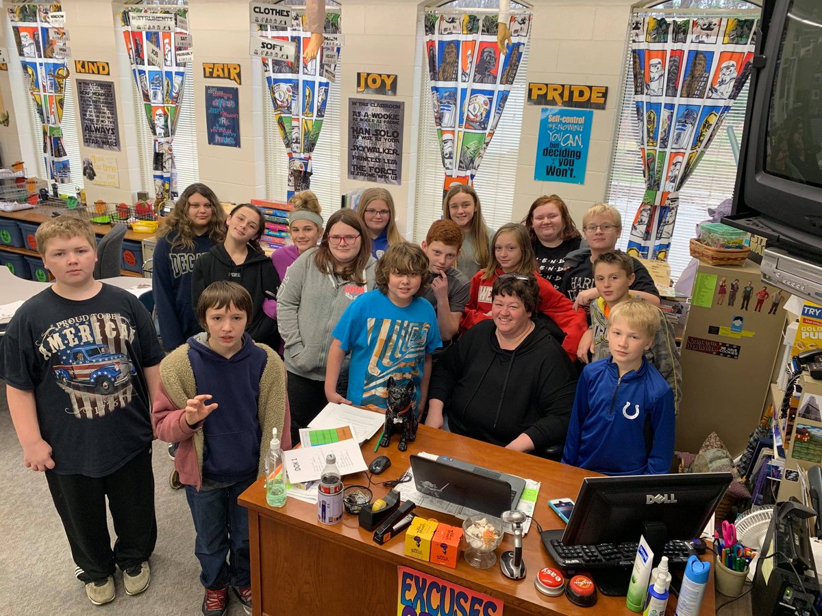 PESBulldogsIN's tweet photo. Dr. Robison's PES Staff Shout-Out:

Beth Nairn is a critical member of the school safety team and has a huge heart for our students. She regularly cooks meals for students and has made cultural sensitivity a major part of her curriculum. Thank you for all that you do, Beth! https://t.co/QdvCNOGiN8