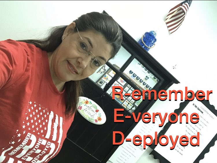 lillymonreal1's tweet photo. #redfriday https://t.co/ll8dxD7rV7