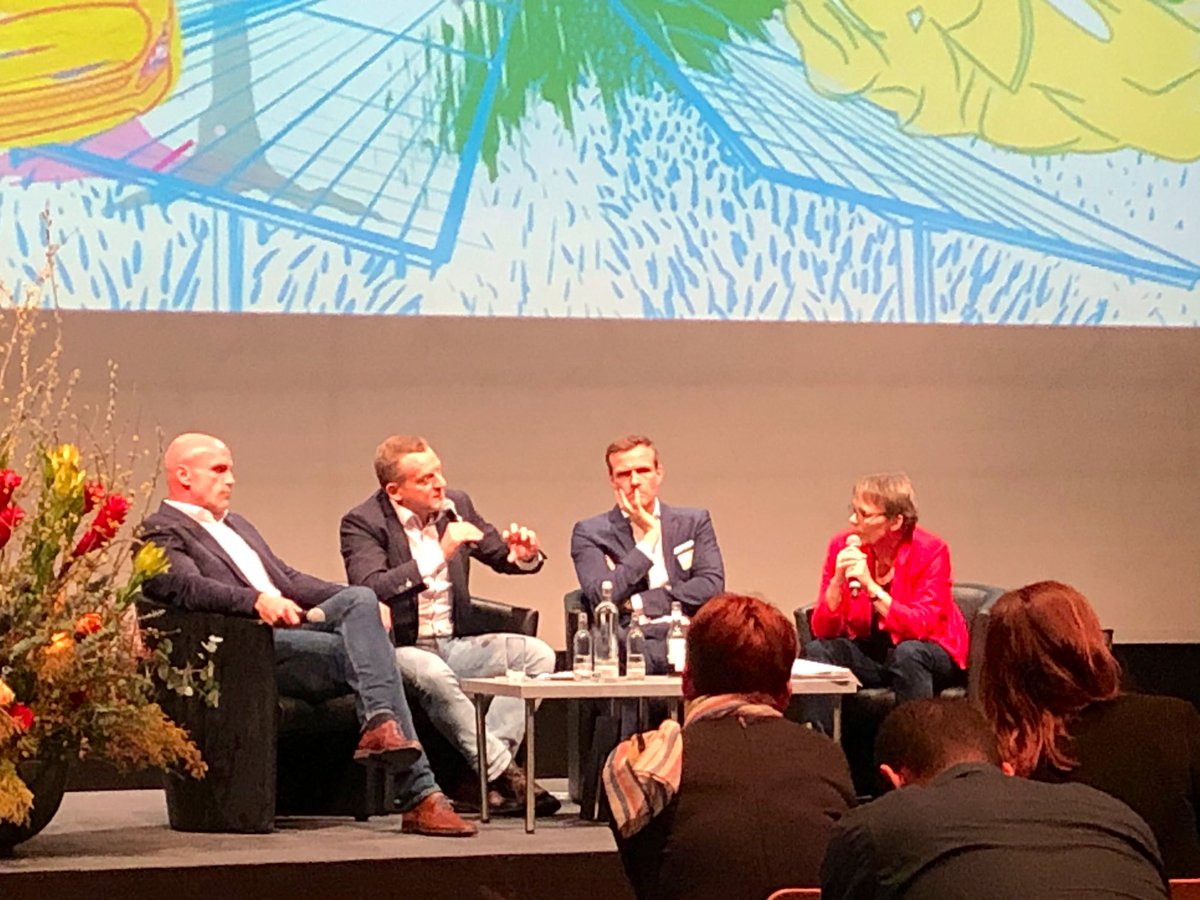 Beibehaltung des Status Quo würde bedeuten, dass Deutschland kein Automobilstandort bleibt, sagt Roman Zitzelsberger <a href="/IGMetall/">IG Metall</a> . Interessantes Panel zur Transformation der Automobilindustrie mit Anja Hajduk von <a href="/GrueneBundestag/">Grüne im Bundestag 🇪🇺🏳️‍🌈</a> bei #grünerwirtschaften