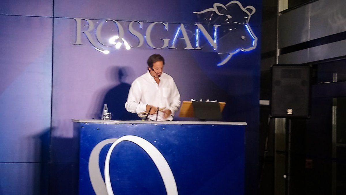 nanninitech's tweet photo. 📅 26 de febrero: Remate especial de @rosgan_bcr por streaming desde la @BCRprensa https://t.co/GnsdaqvLAV