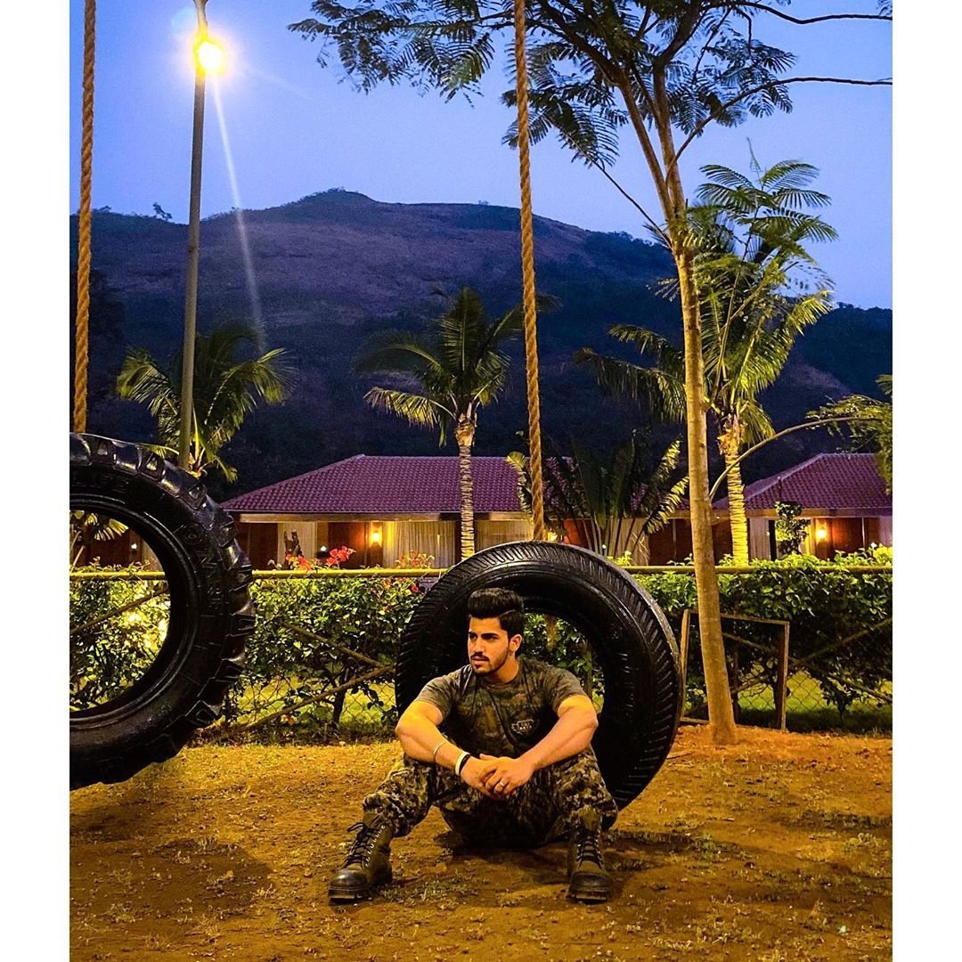 #Repost
Data Resort By Della Adventures Lonavala
Just by wearing this uniform, you're in another zone.
A big thanks to our Army for everything they've ever done and are even doing at this very moment.

#DATAResort #militarythemedresort #glamping #adventure #obstaclecourse