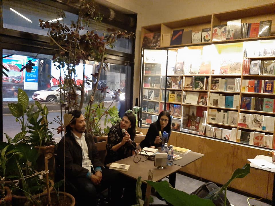 Ayer en la presentación de <a href="/CantaMares/">Canta Mares</a> en el <a href="/bucardon/">Bucardón</a> 

El cuerpo editorial nos habló un poco sobre cada uno de los libros, así como también nos adelantaron que ya se encuentran trabajando en otros títulos. 

¡Gracias a todos los que asistieron!

#ColofónLibros
#CantaMares