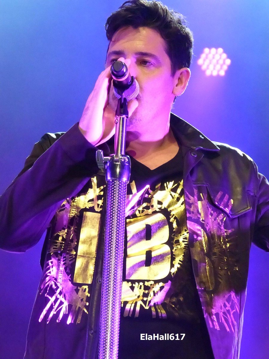 ElaHall617's tweet photo. Okay, i was asked for some pics from our #sweetheart #jonathankniggt #nkotb ! here are few pics from @JonathanRKnight  ❤️❤️❤️#concertphotography #sweetjonathan #hobbyphotography #passion #bhlove #love #newkidsontheblock #nkotbmemories @nkotb https://t.co/ugKtnUoQ84