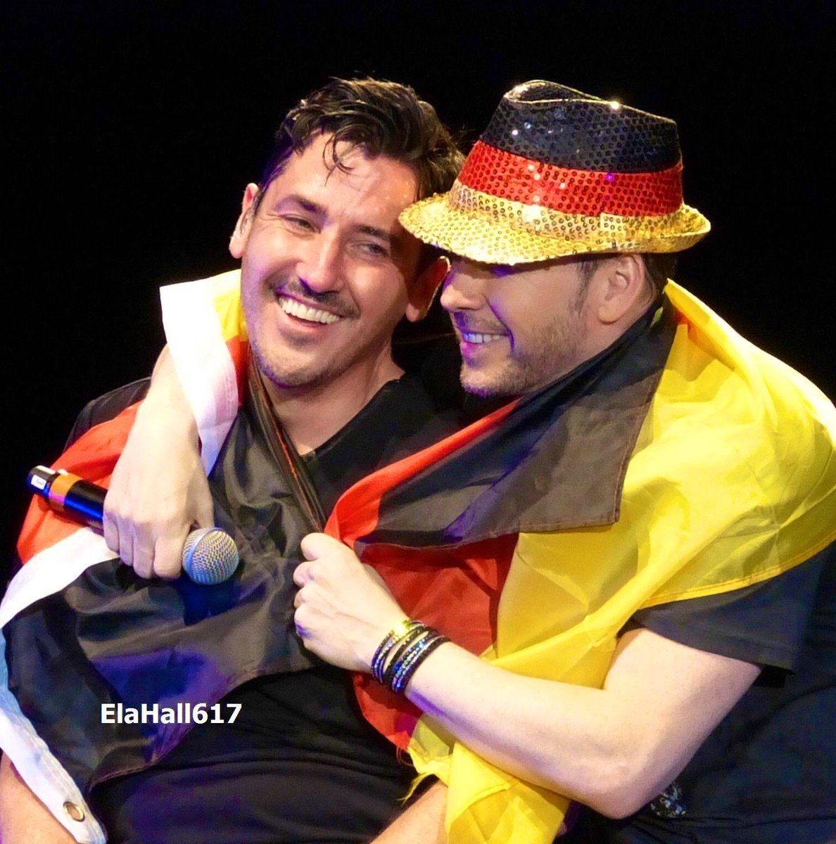 ElaHall617's tweet photo. Okay, i was asked for some pics from our #sweetheart #jonathankniggt #nkotb ! here are few pics from @JonathanRKnight  ❤️❤️❤️#concertphotography #sweetjonathan #hobbyphotography #passion #bhlove #love #newkidsontheblock #nkotbmemories @nkotb https://t.co/ugKtnUoQ84