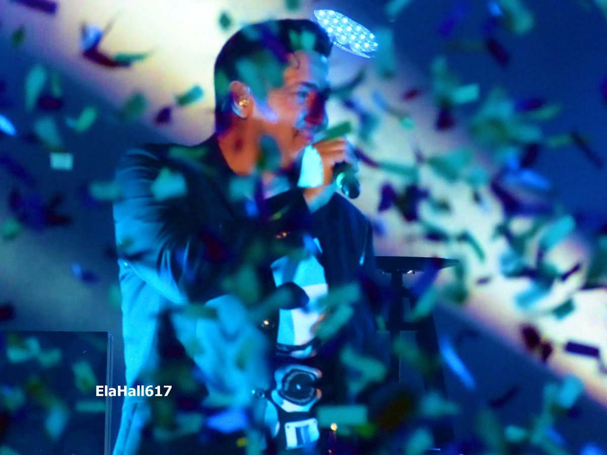 ElaHall617's tweet photo. Okay, i was asked for some pics from our #sweetheart #jonathankniggt #nkotb ! here are few pics from @JonathanRKnight  ❤️❤️❤️#concertphotography #sweetjonathan #hobbyphotography #passion #bhlove #love #newkidsontheblock #nkotbmemories @nkotb https://t.co/ugKtnUoQ84
