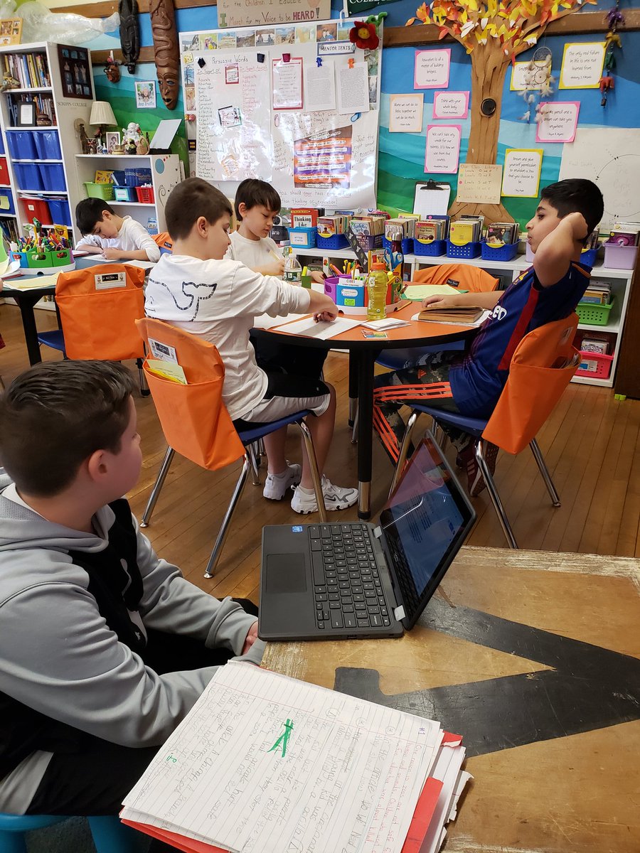 GoodstoneMrs's tweet image. Choice time!  Kids free writing, working on arguments and learning more about the Holocaust to better understand a picture book.
#selfmotivation
