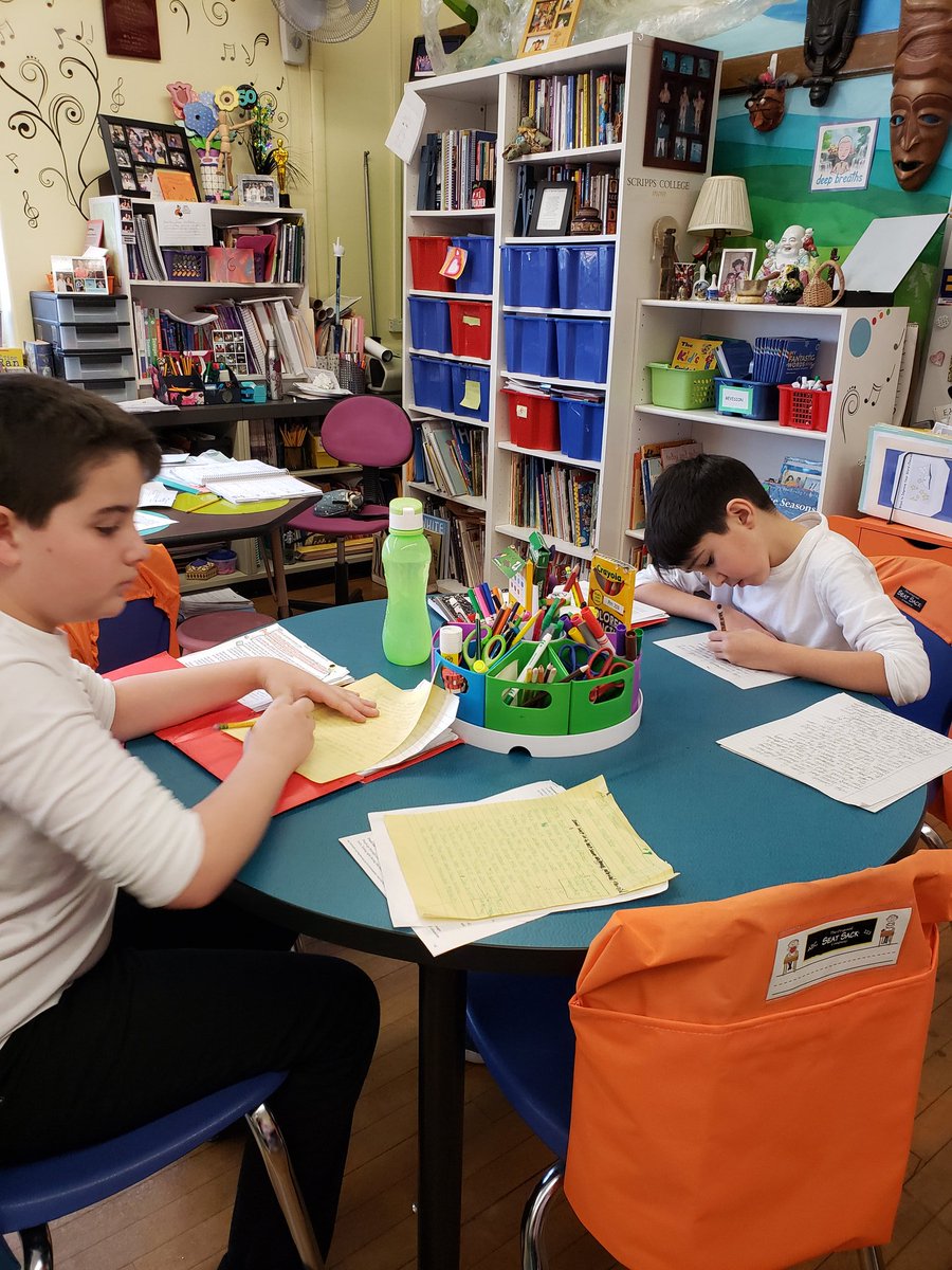GoodstoneMrs's tweet image. Choice time!  Kids free writing, working on arguments and learning more about the Holocaust to better understand a picture book.
#selfmotivation