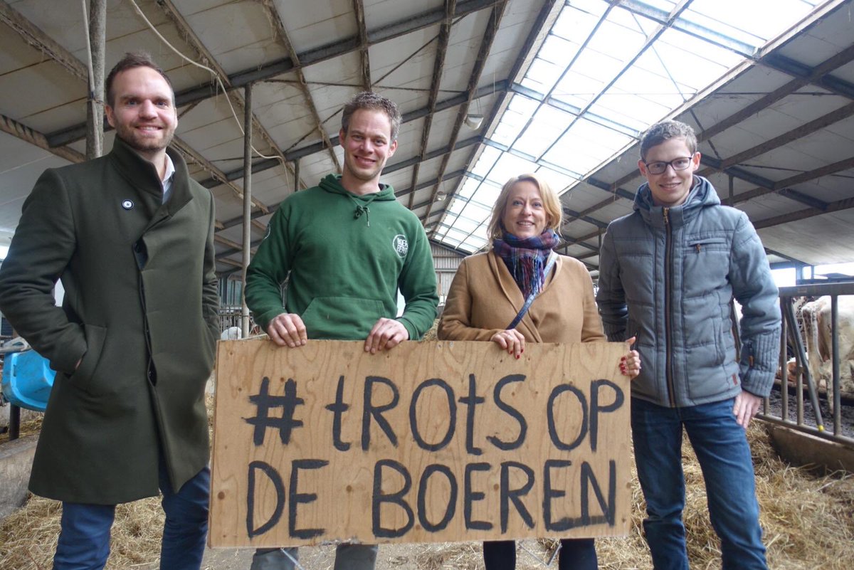 Net samen met <a href="/Esther_de_Lange/">Esther de Lange</a> en @jobvanmeijeren op bezoek bij <a href="/jaco_boerbert/">Jaco de Groot</a>. Goed voorbeeld dat duurzaamheid en boeren perfect samen gaan 👌🏽