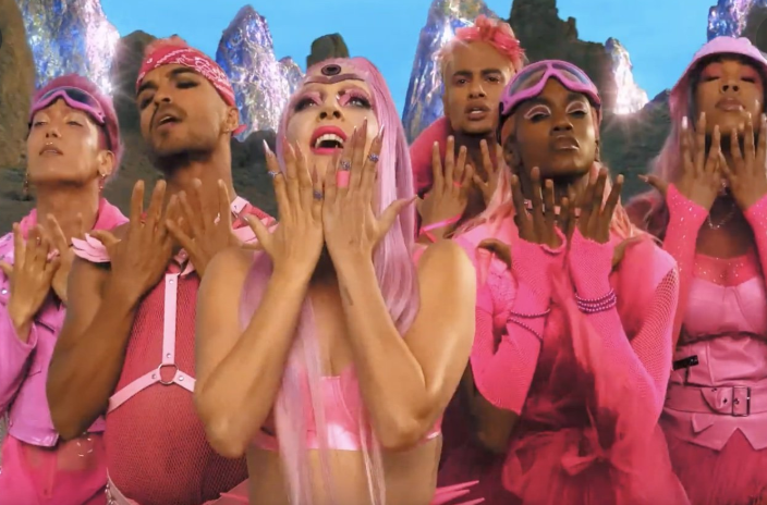 collegeaudcoach's tweet photo. If @ladygaga can shoot her new music video on her iPhone, you can shoot your #prescreen on your iPhone #prescreenauditions #collegeauditioncoach #collegeauditions #StupidLove
https://t.co/SEcEfhO8l4 https://t.co/FQhQvhy6o7