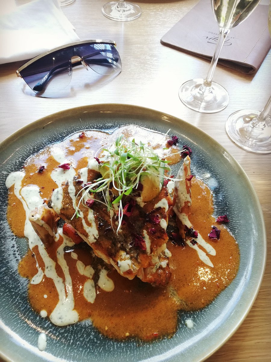 FashionJazz's tweet photo. Take me back to a fabulous afternoon lunch @TrynRestaurant ๐ท๐ด Click the link to read all about it on the blog ๐ https://t.co/uHPDvR2pP4
#DiscoverTryn #DiscoverSteenberg #FlashbackFriday https://t.co/k0lPjd14yv