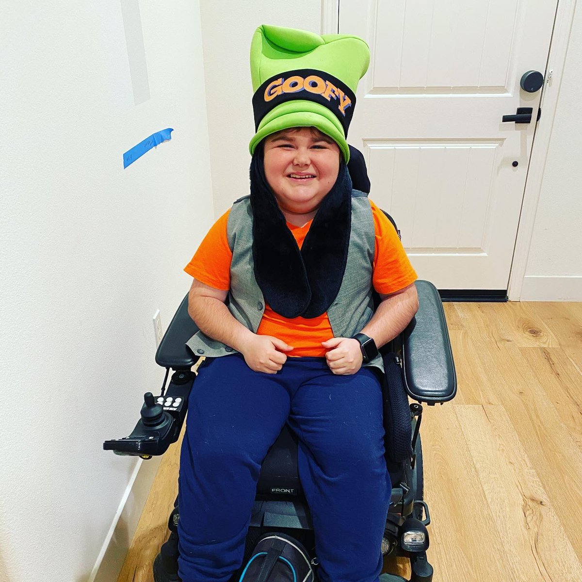 Peytons_Project's tweet photo. I’m 🏃‍♀️ the @lamarathon for this “Goofy” kid.  Please support us in our fight to end Duchenne Muscular Dystrophy.  Donate here:  https://t.co/amP2zDptz8 https://t.co/loD1UUDRjv