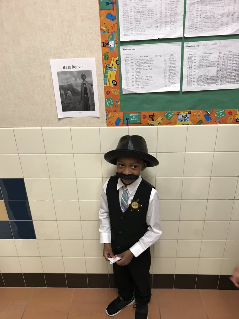 rojones1's tweet photo. History is indeed alive at Clarkston Elm School! @tylerisd @DMCETX @JarrodBitter48 https://t.co/xVStVbq4fT