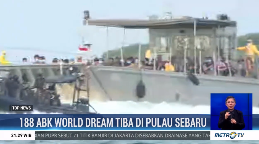 #TopNewsMetroTV 188 WNI yang merupakan anak buah kapal World Dream yang dipulangkan mengunakan KRI dr. Soeharso tiba di Pulau Sebaru, Kepulauan Seribu pada Jumat sore. Para ABK selanjutnya akan menjalani observasi selam 14 hari.http://metrotvnews.com/live