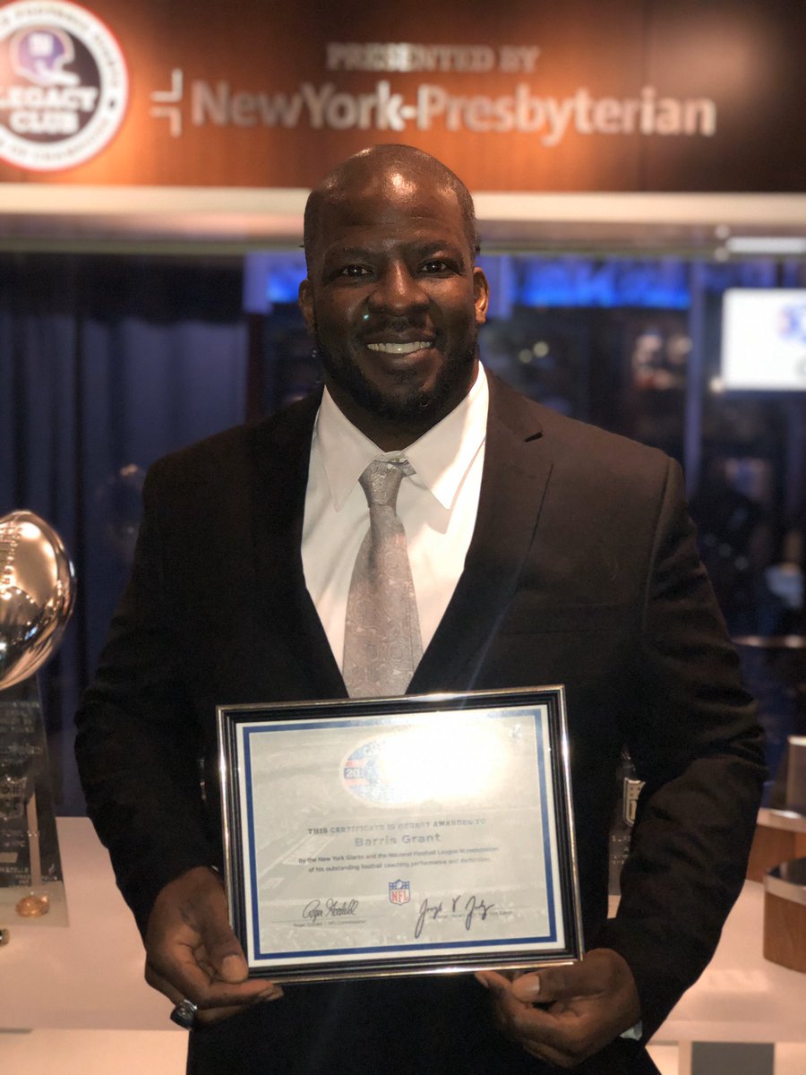 CoachBGGrant's tweet photo. Thanks to New York City Giants for recognizing me as Tri-State Area Coach of the Year. The Giants put on a fanatic banquet. Shout out to my DC Thomas Weaver let me remind you we gave up 43 pts on defense in 12 games that’s 3.5 pts a game. #140 https://t.co/YoxrK43T4v