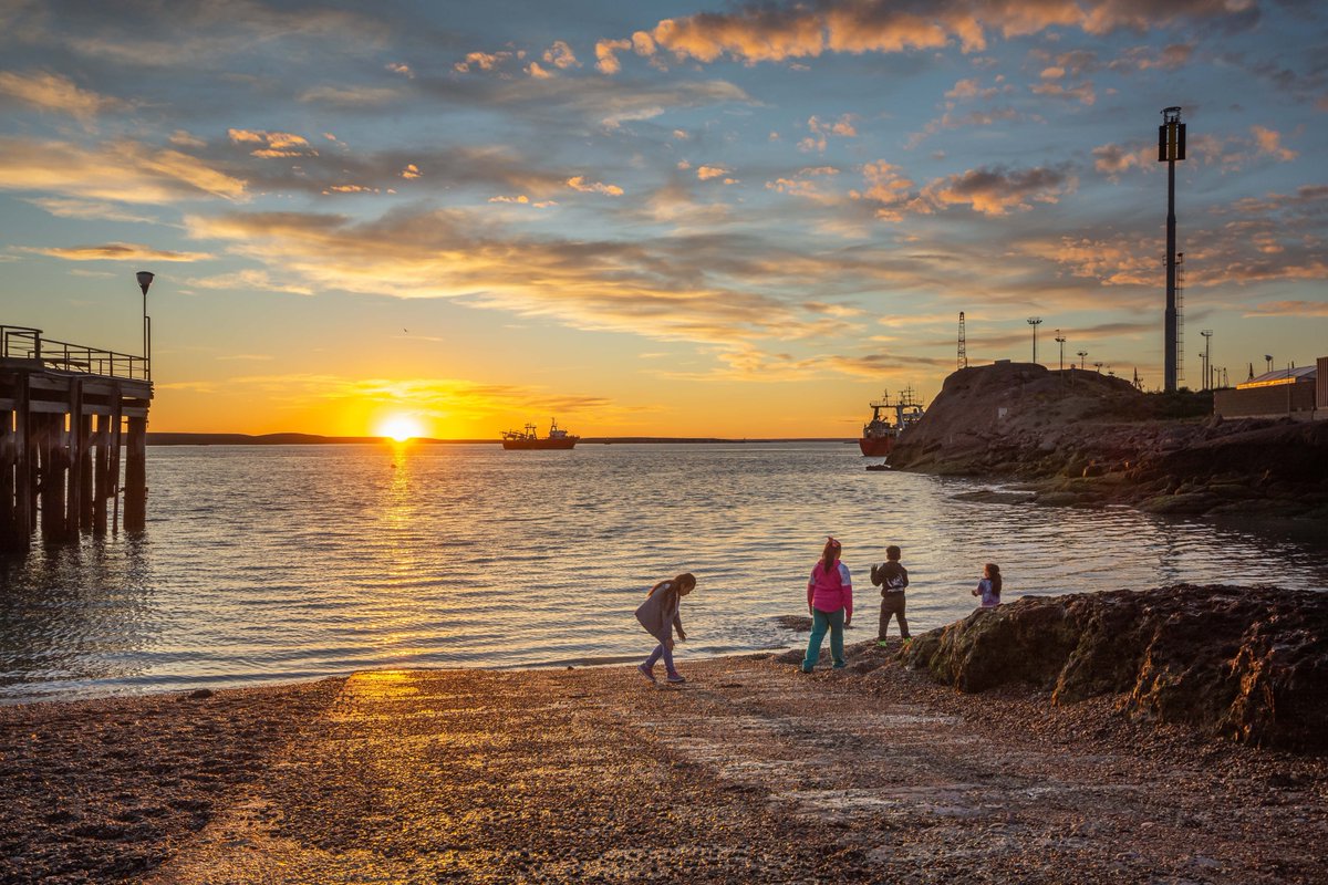 🤩✨La magia de Deseado no podría reflejarse en una sola foto📸, pero con ellas te invitamos a comprobarlo🌊🐧 ¿qué estás esperando?

Ph: Pablo Godoy
#puertodeseado #sentí #viví #disfruta #MesADNriadeseado #paisajes #fotografías #lugaresmagicos