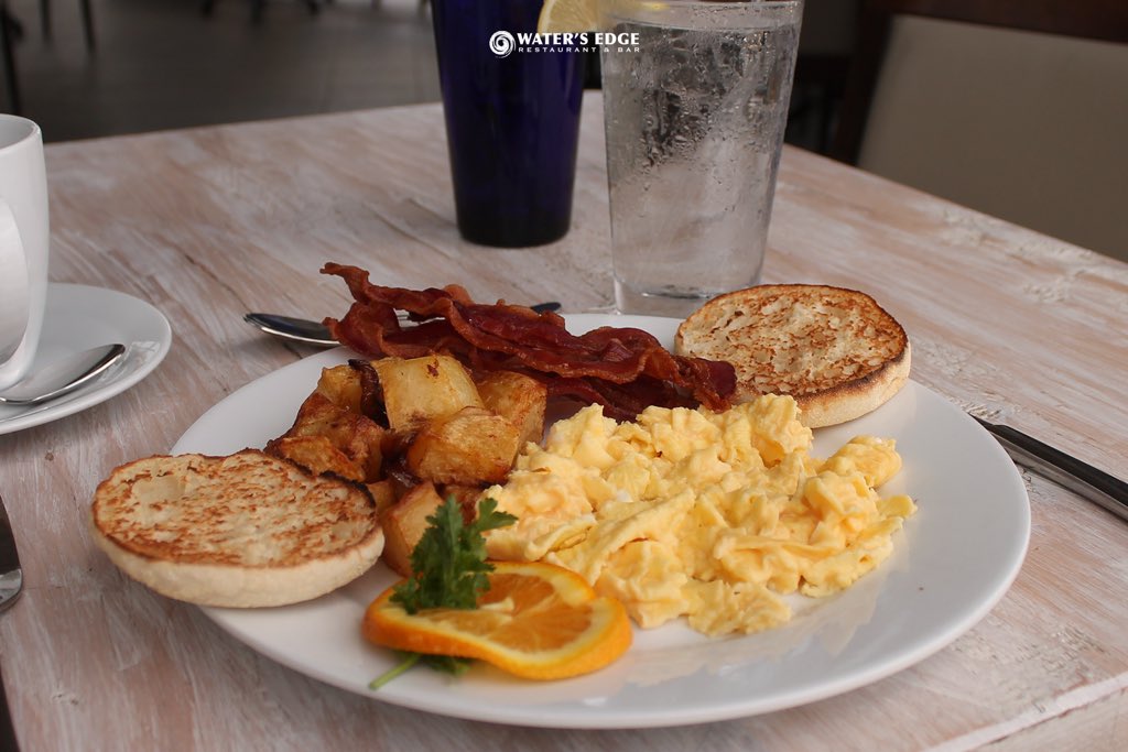 Start your day with a scrumptious breakfast and a spectacular view.  
#watersedge #watersedgearuba #photooftheday #fun #great #aruba #arubatahot #breakfast #coffee #pancakes #lunch #dinner #appetizers #soups #salads #burgers #sandwiches #steak #seafood #pasta #vegetarian