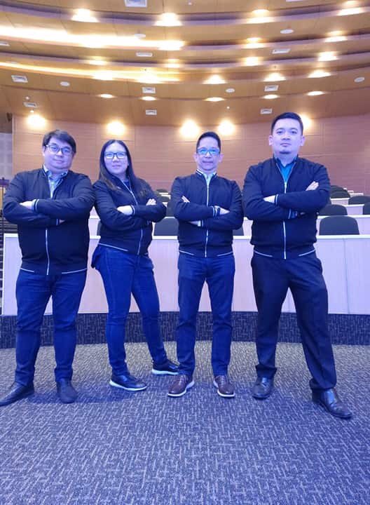 Docrsp's tweet photo. A bit tiring but it was a very fruitful day , workshop + sumptuous dinner with GEEKS @earlouismd @ericmoral @gdyagra (shoes) #IMDigital2020 #Philpulmo https://t.co/8tNliApBMY