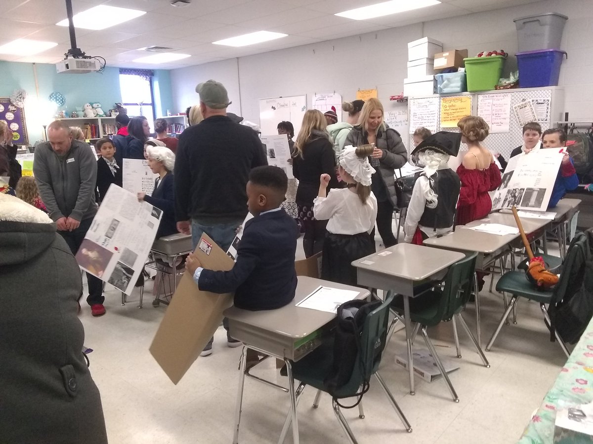 GTEgators's tweet photo. @GTEgators 4th grade presenting their Famous Americans Living Museum #wsdlearns #livinghistory https://t.co/uFKZLrSoD8