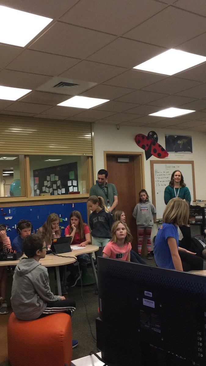 Steele_Notes's tweet photo. Lots of wonderful fresh faces running STV today! Thanks kids, Mr. Copeland, Mrs. Angelidis and Mr. Martinez! https://t.co/pH3mcwTCo0
