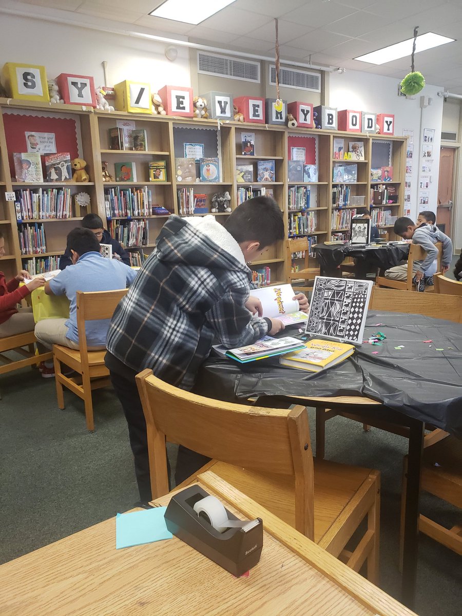 aes_dville's tweet photo. Early Morning Checkouts!
@DISD_Libraries @LisaPCurry1 @DurantChief @maxielpastor @DallasReads  #2020DISDLIBS #engage2learn #AASL https://t.co/eJuVUmwTdR