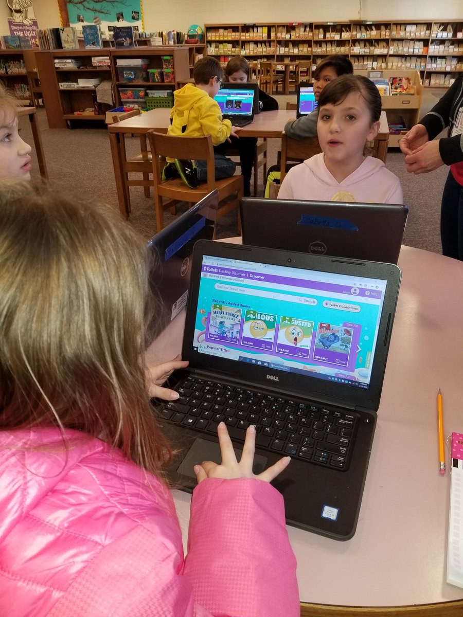 Students get a chance to navigate Destiny site today with Media coordinator! Empowering readers to researchers! #onslowdlt