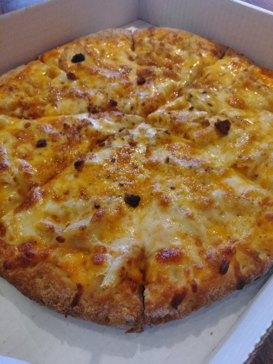 It's back! The Mac n' Cheese pizza is back for a limited time!