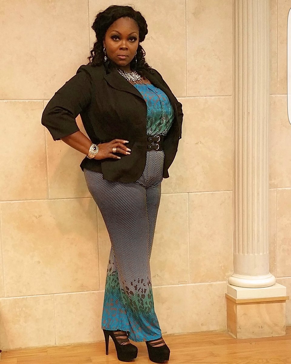 KJPEEPLES's tweet photo. #flashbackfriday #fbf
Caption this...
#truckdrivingmodel #kjpeeplesplusmodel #fabulousafter40 #agelessstyle #confidence #owningit #versatility #fridayvibes https://t.co/ba8ohfUkiR