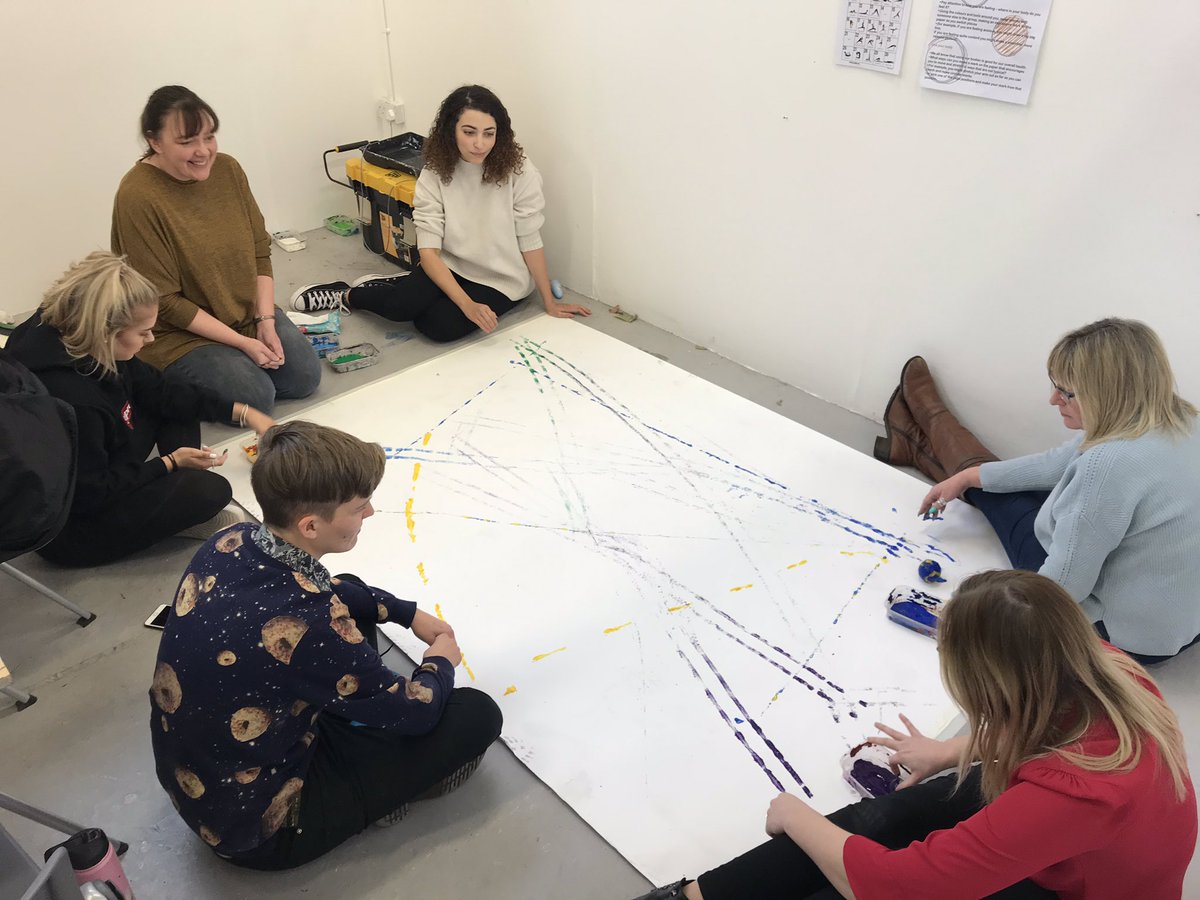 Gracestonesart's tweet photo. @hayleystokes12 and myself explored mark making techniques alongside coping strategies for mental health @LboroCA within drop-in workshops. It was a great success Looking forward to the exciting projects ahead! 

#artworkshop #collaborativeart #MentalHealthart #abfstepchangelboro https://t.co/utauAmi7ua